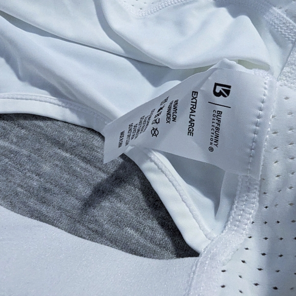 ⭐*New w/o Tags!* BuffBunny Storm Reversible Top in White - Not Available Online! - Picture 7 of 8